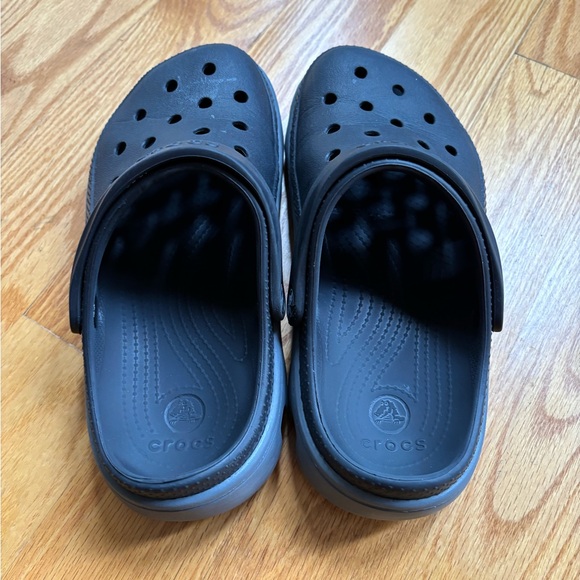 CROCS Black with Gray Soles M6 W8 - Picture 2 of 6